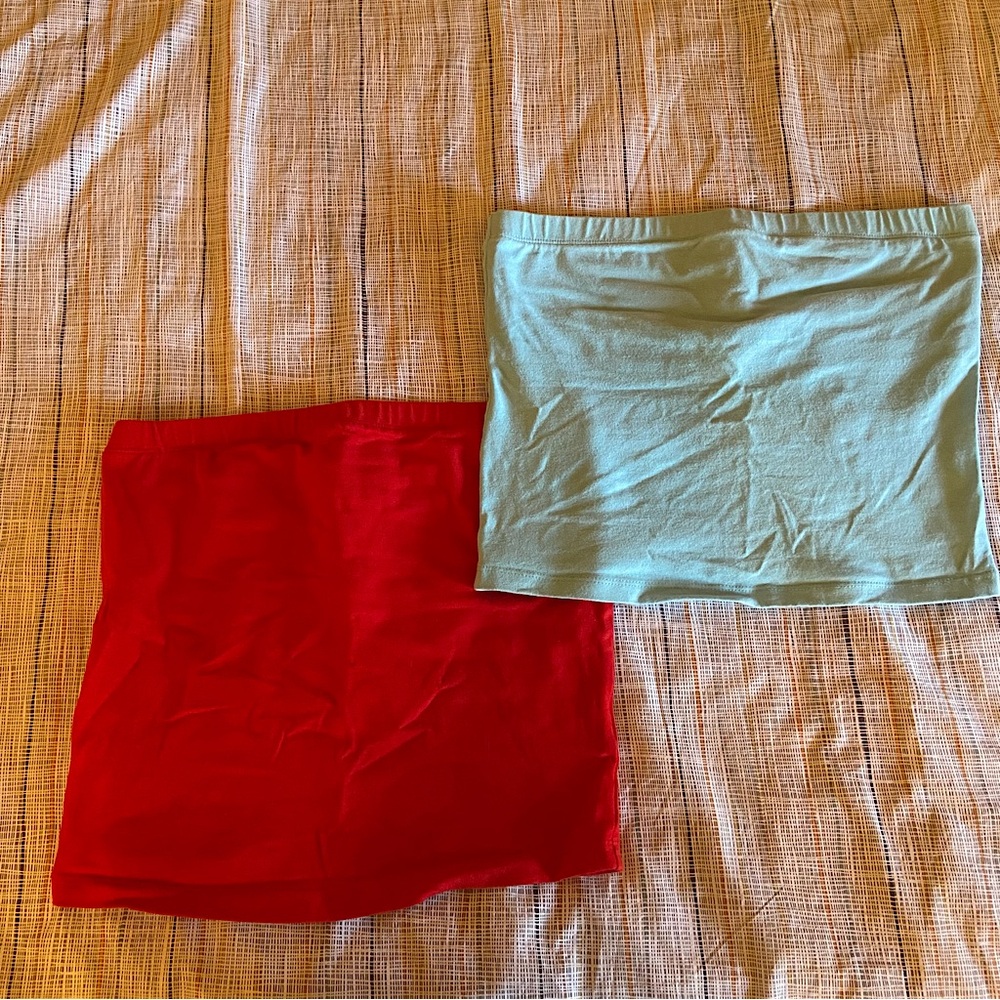 Set of two Suzy Shier tube tops with built in bras